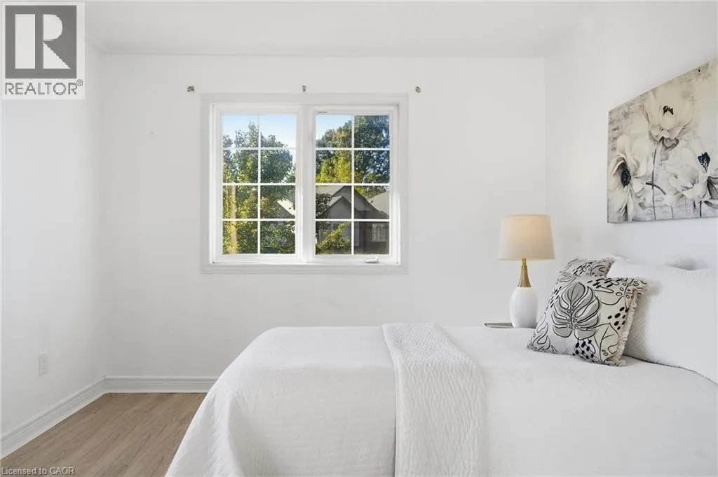 400 STONEHENGE Drive Unit# 8 #8