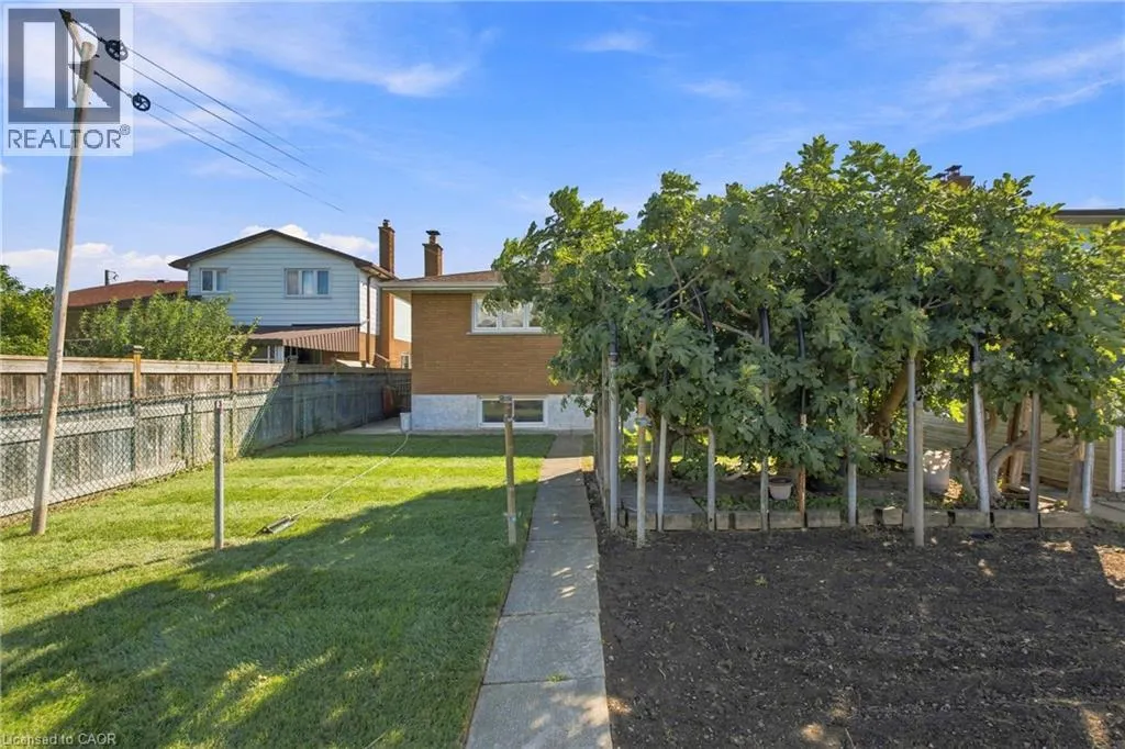 79 OAKLAND Drive