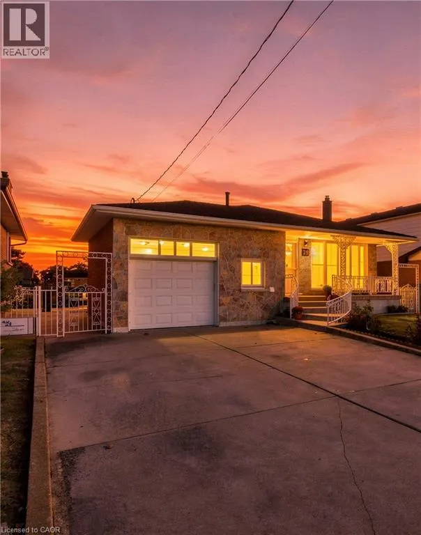 79 OAKLAND Drive