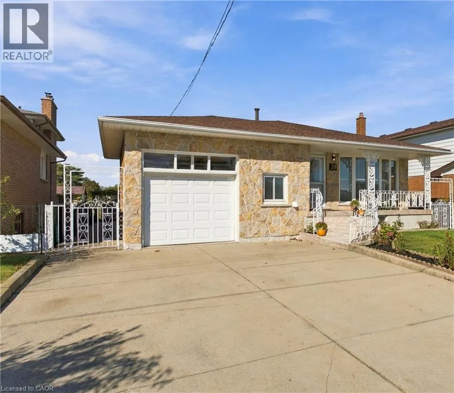 79 OAKLAND Drive