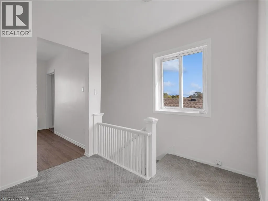 7 MAITLAND Street Unit# UPPER #UPPER