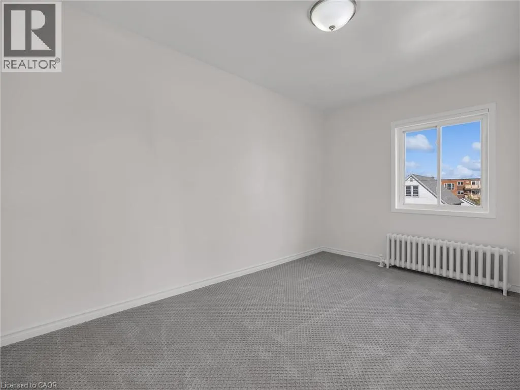 7 MAITLAND Street Unit# UPPER #UPPER