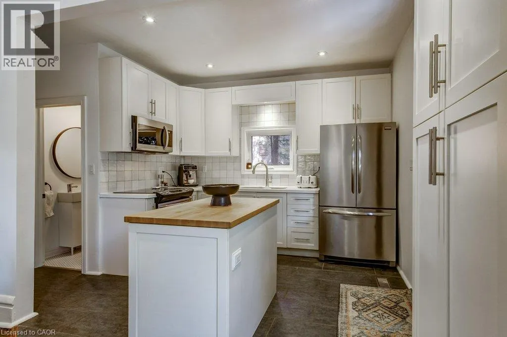 43 ROSSLYN Avenue S