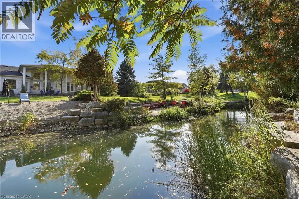 1194 HUNT CLUB Road