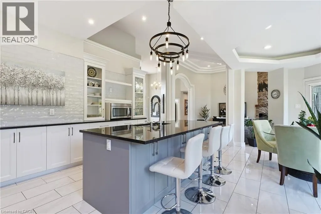 1194 HUNT CLUB Road