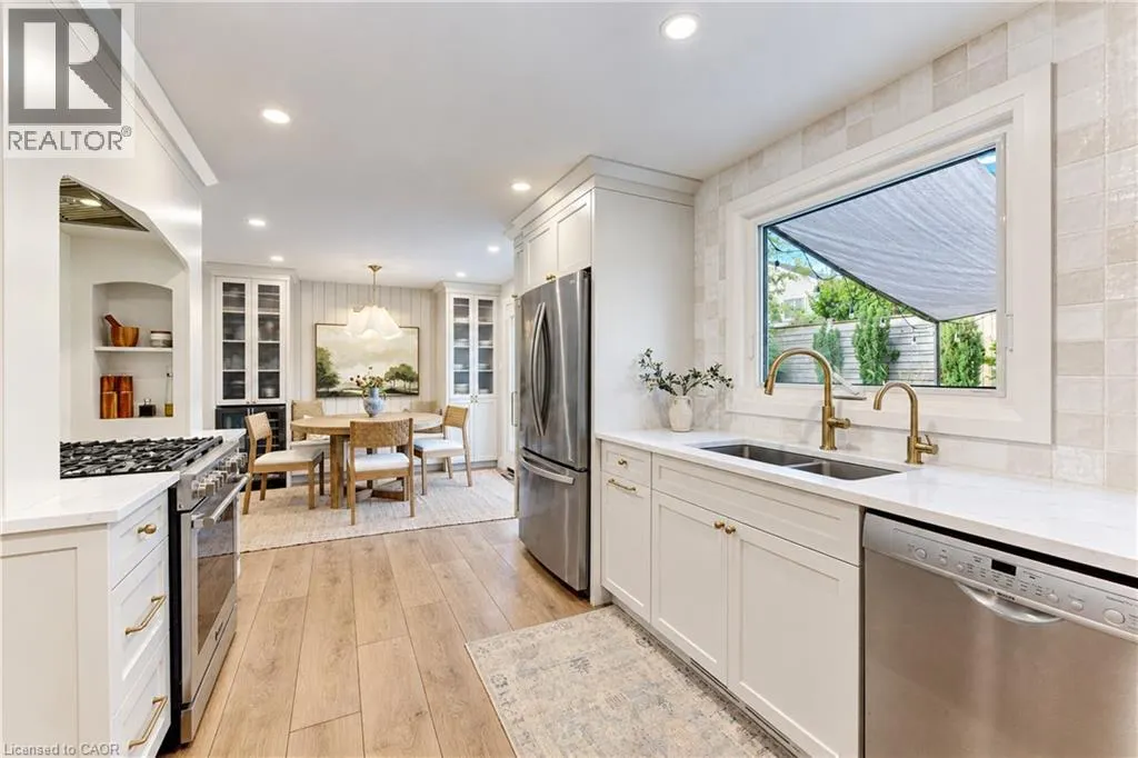 532 WESTVALE Drive
