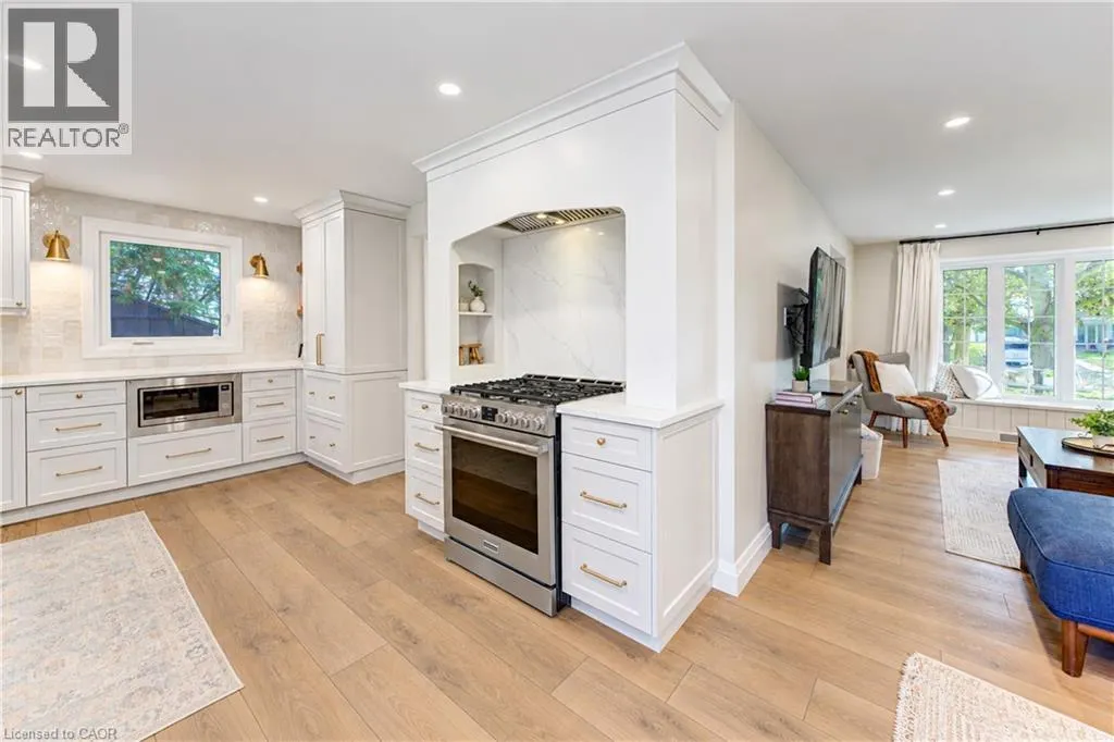 532 WESTVALE Drive