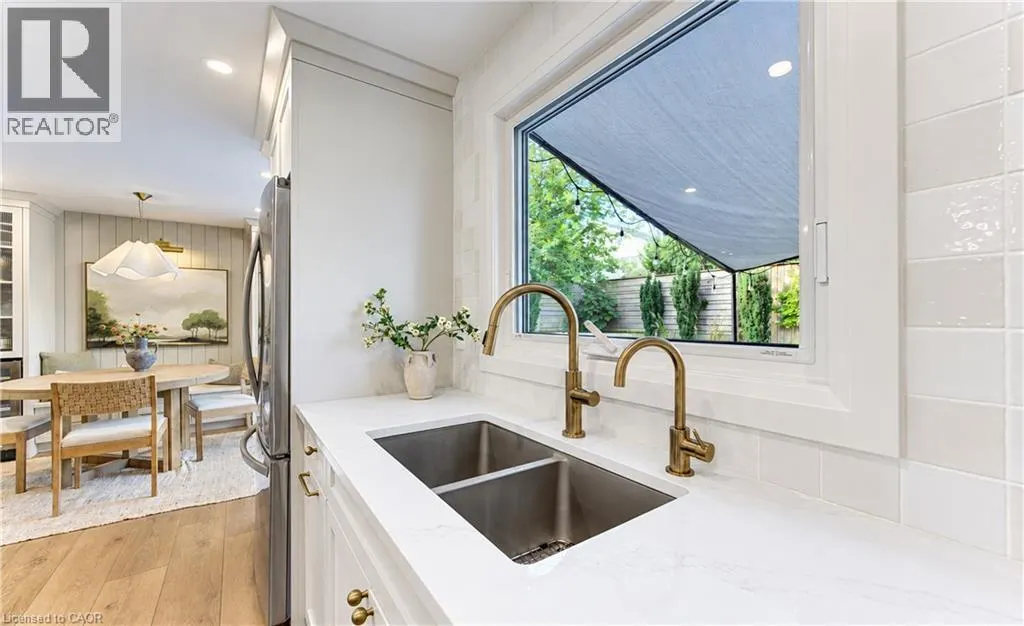 532 WESTVALE Drive