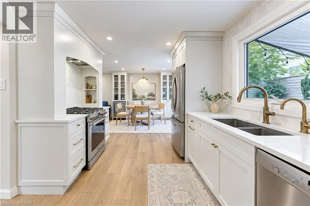 532 WESTVALE Drive