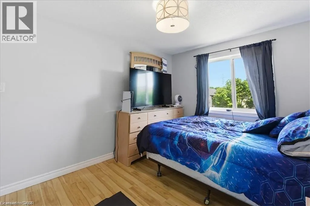 84 WESTMEADOW Drive Unit# 1 #1