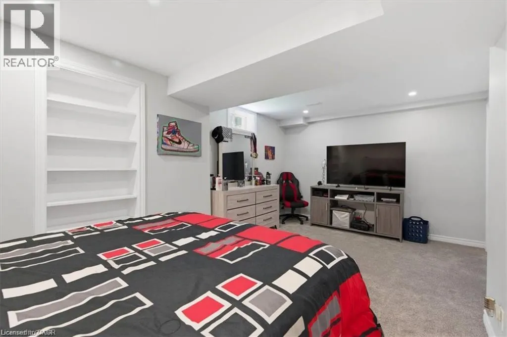 84 WESTMEADOW Drive Unit# 1 #1