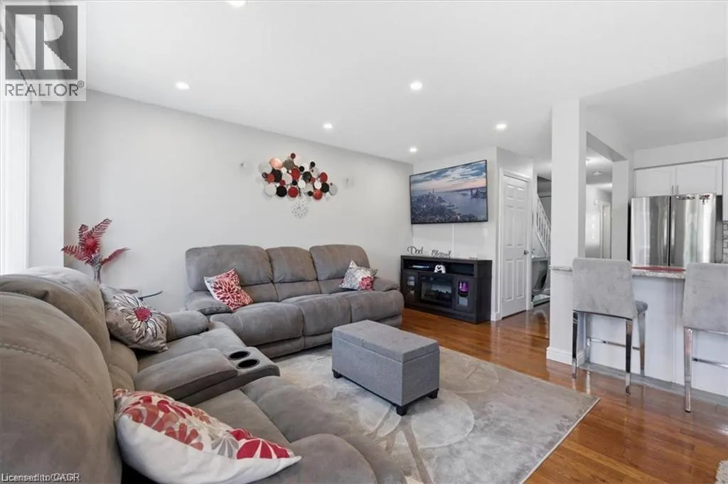 84 WESTMEADOW Drive Unit# 1 #1