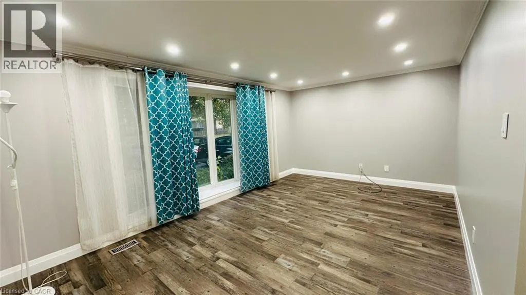 38 JAY Court Unit# UPPER #UPPER