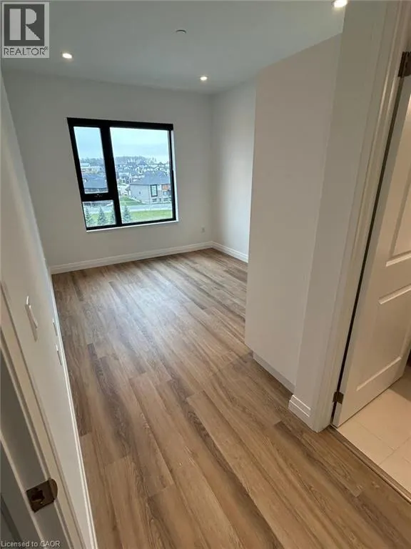 525 NEW DUNDEE Road Unit# 704 #704