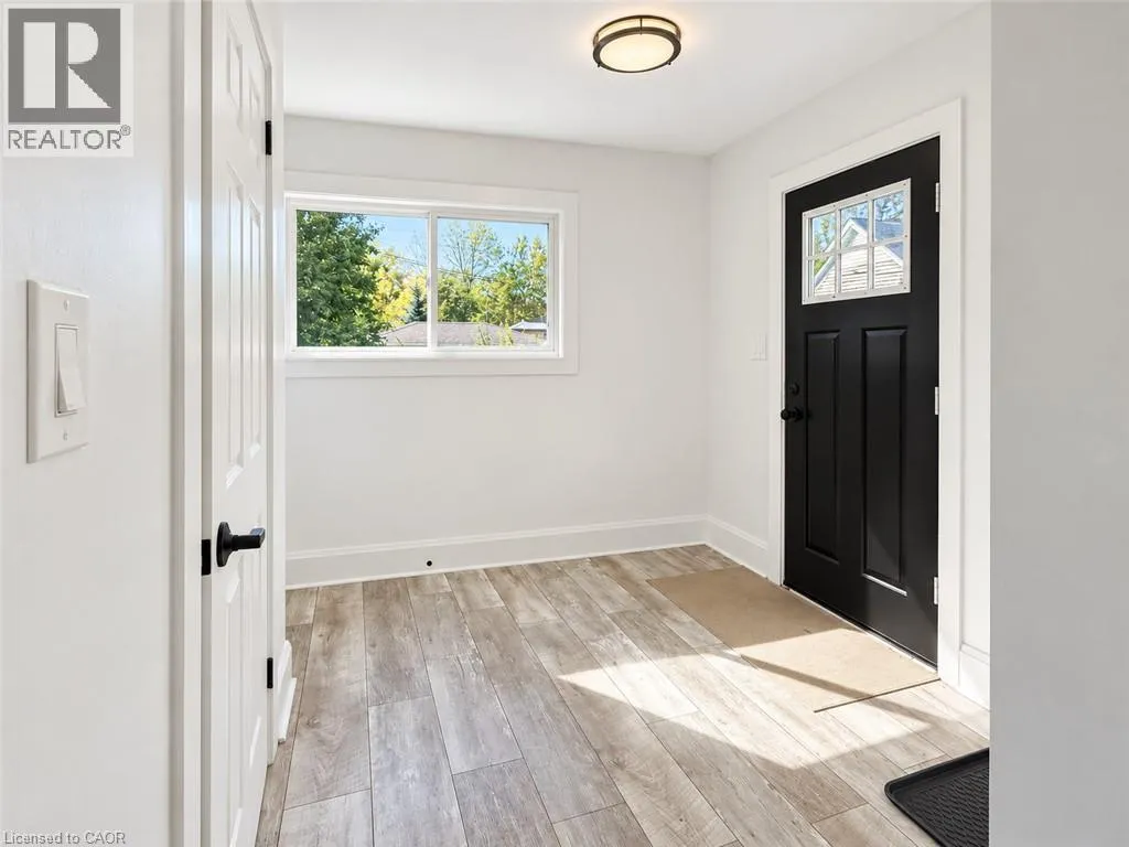 654 DUNSMURE Road