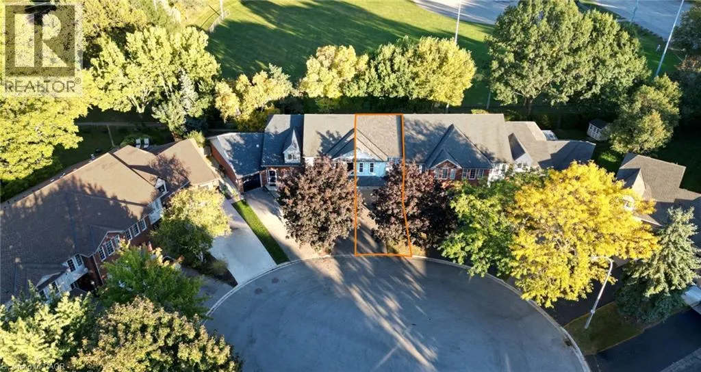 25 WALKER Court