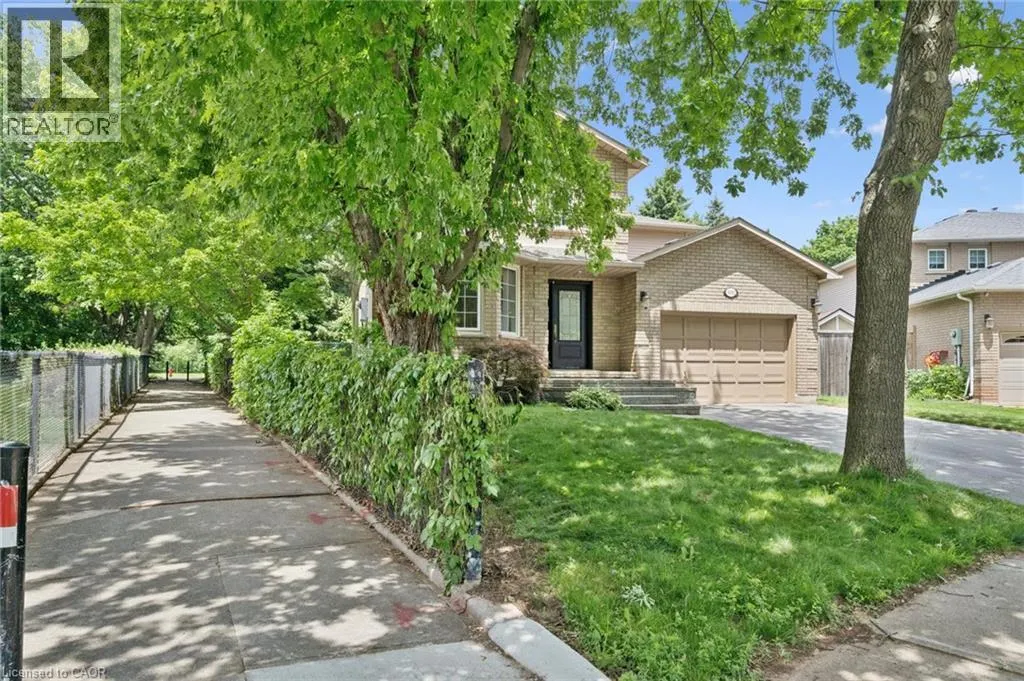 3092 SHANNON Crescent