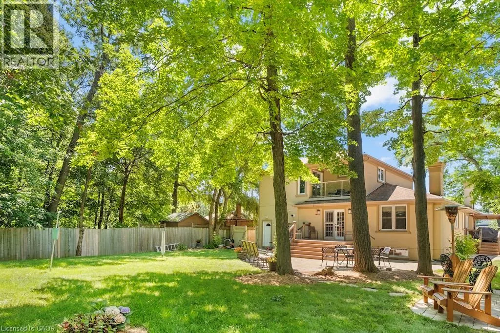 583 STEPHENS Crescent