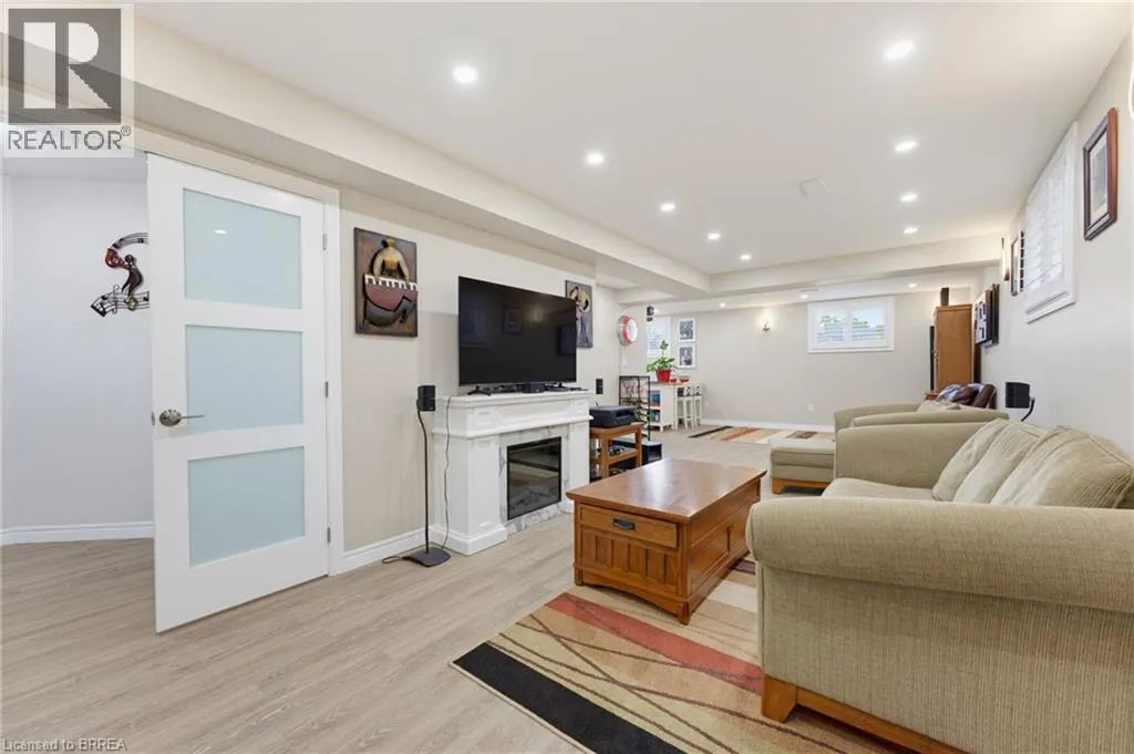 10 NOBLE Court