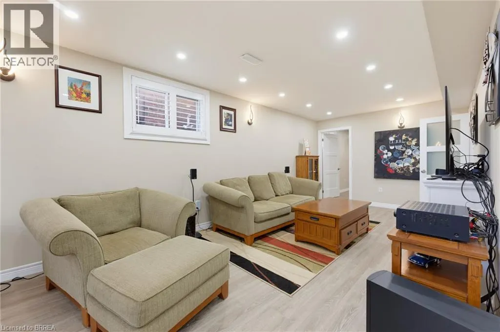 10 NOBLE Court