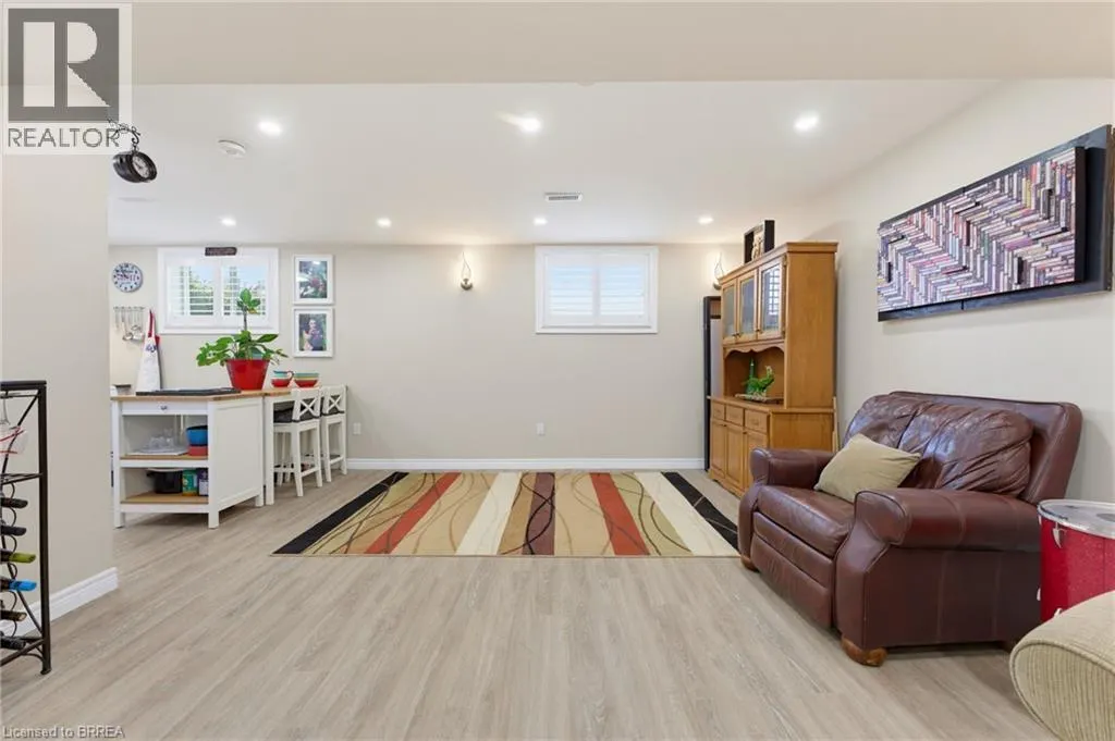 10 NOBLE Court