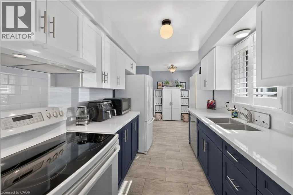 89 STONEY BROOK Crescent