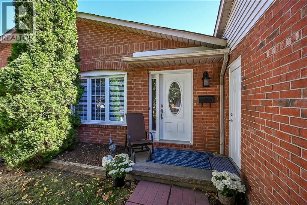 89 STONEY BROOK Crescent