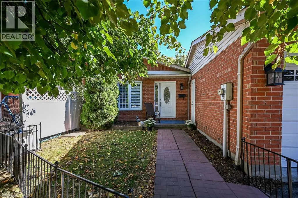 89 STONEY BROOK Crescent