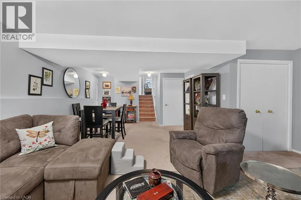 89 STONEY BROOK Crescent