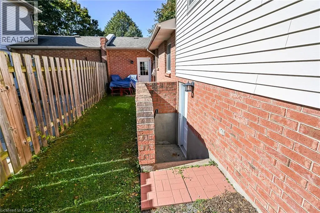 89 STONEY BROOK Crescent