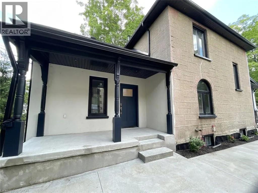 245 LOWTHER Street S