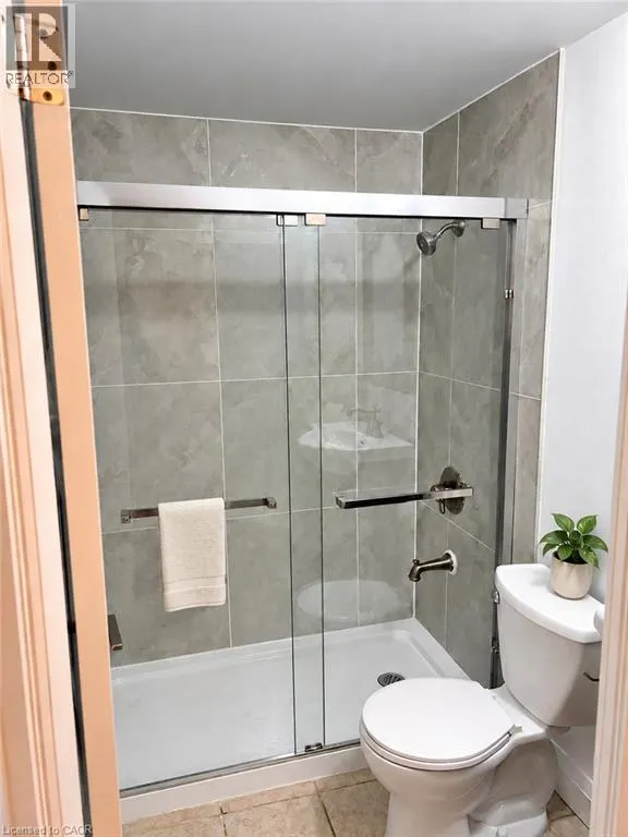 162 JANSEN Avenue Unit# 25 #25