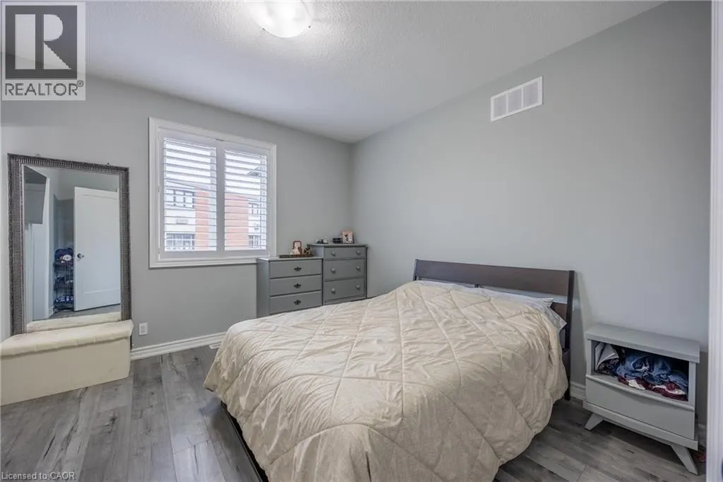 24 CRADDOCK Boulevard Unit# 17 #17