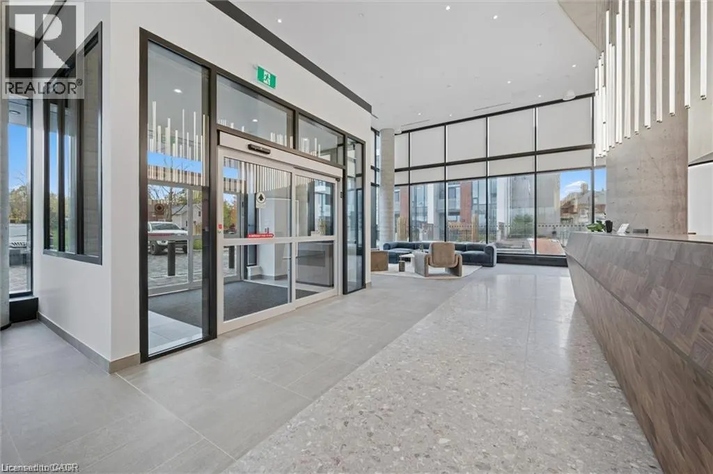 25 WELLINGTON Street S Unit# 807 #807