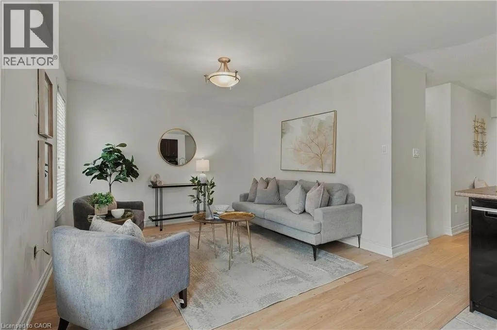 629 GERVAIS Terrace