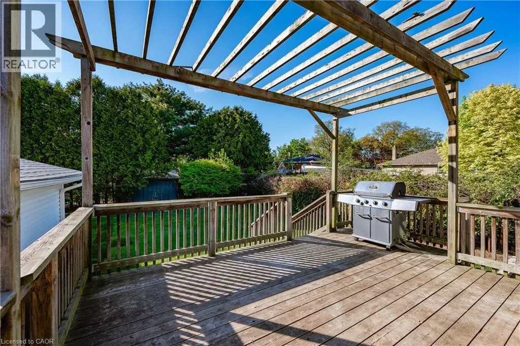 1041 SHEPHERD'S Drive