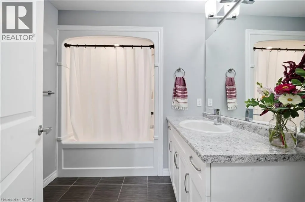 30 BALMORAL Street Unit# 2 #2