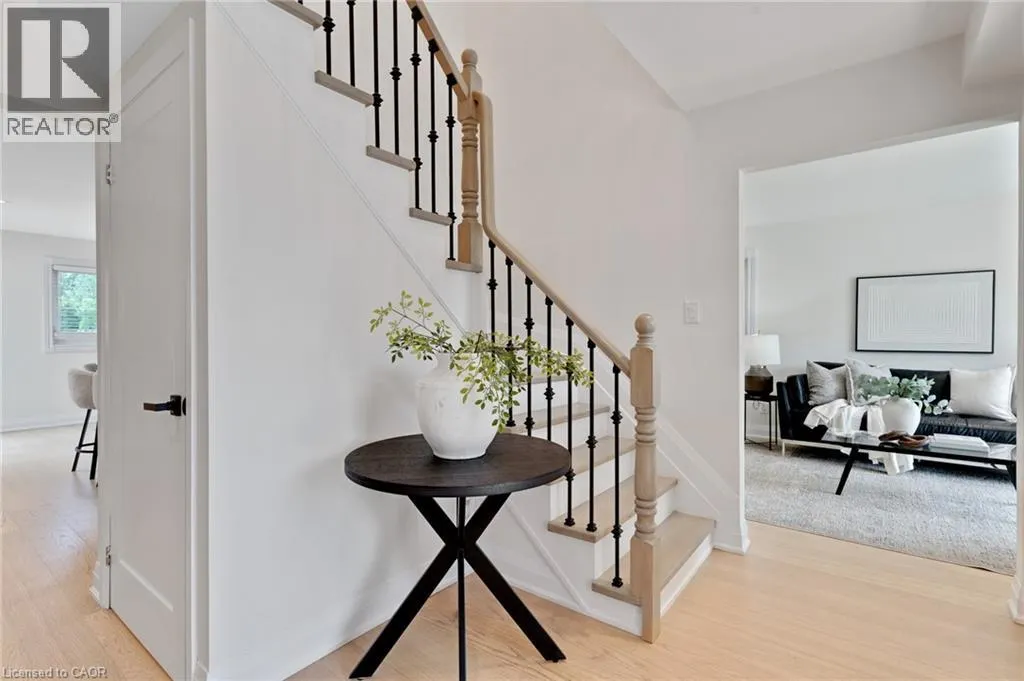 62 GLENVALLEY Drive