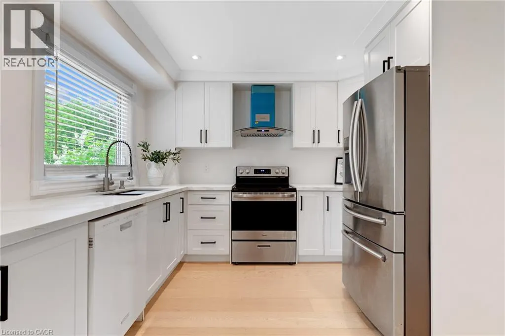 62 GLENVALLEY Drive