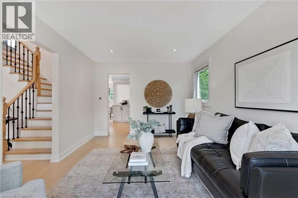 62 GLENVALLEY Drive