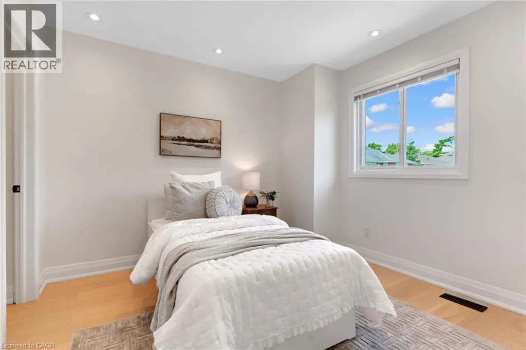 62 GLENVALLEY Drive