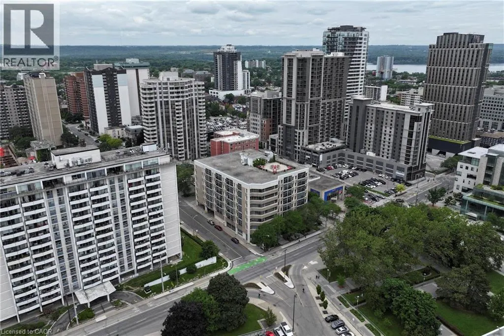 66 BAY Street Unit# 410 #410