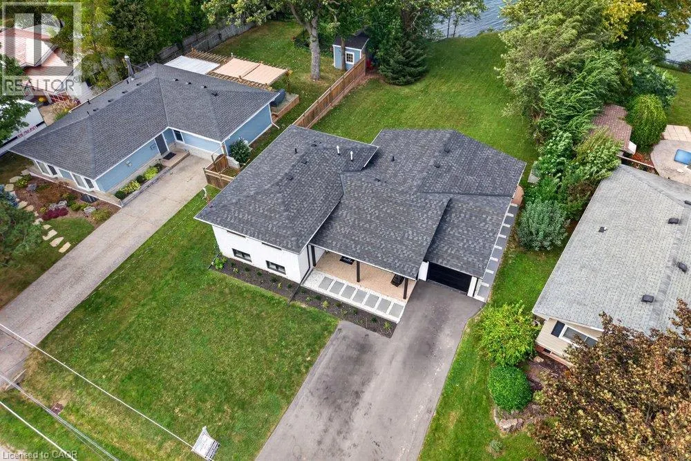 90 LAKESIDE Drive