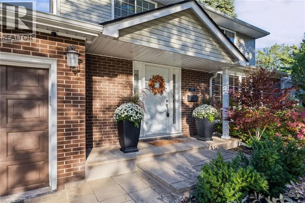 609 CHERRYWOOD Drive