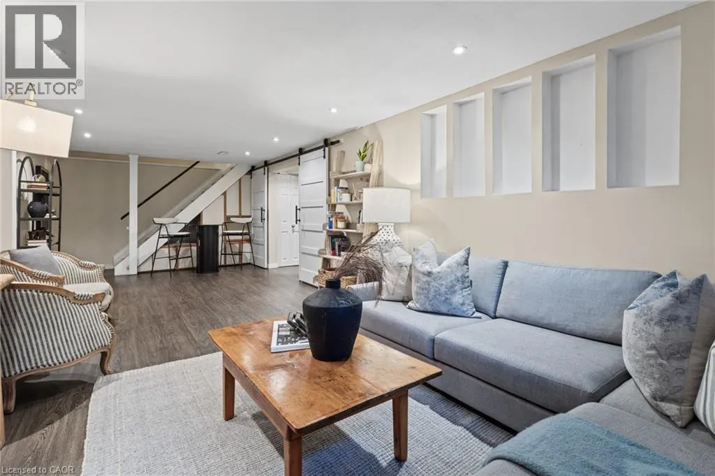 609 CHERRYWOOD Drive