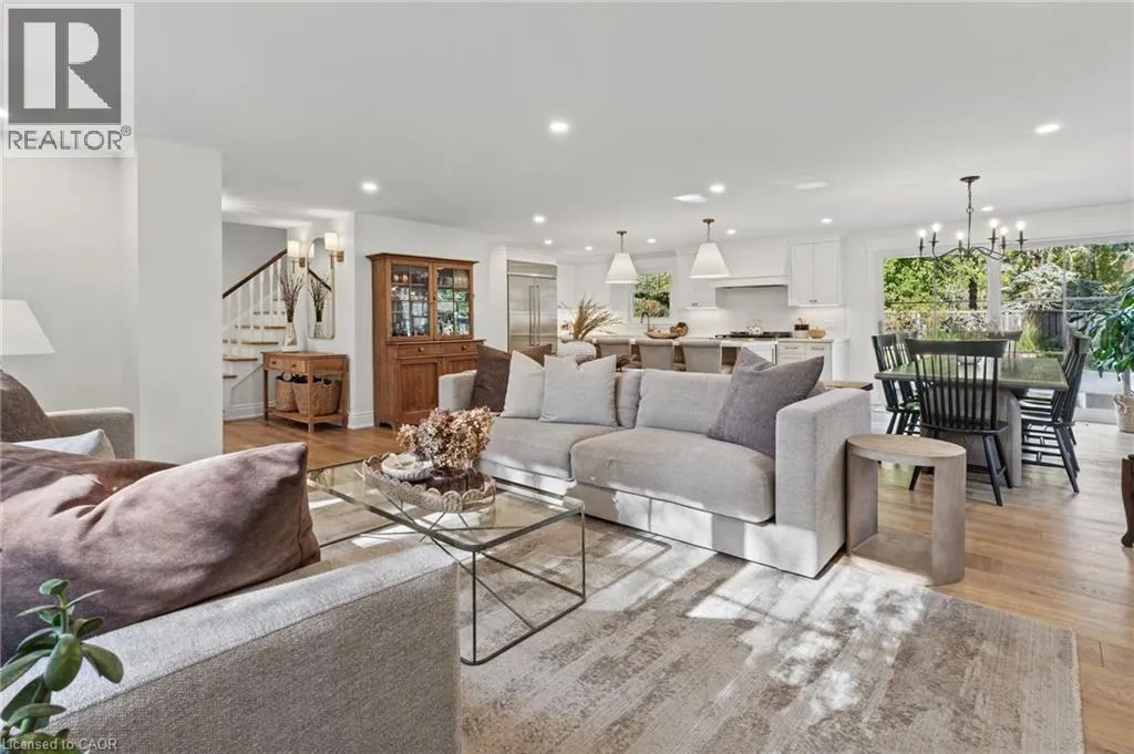 609 CHERRYWOOD Drive