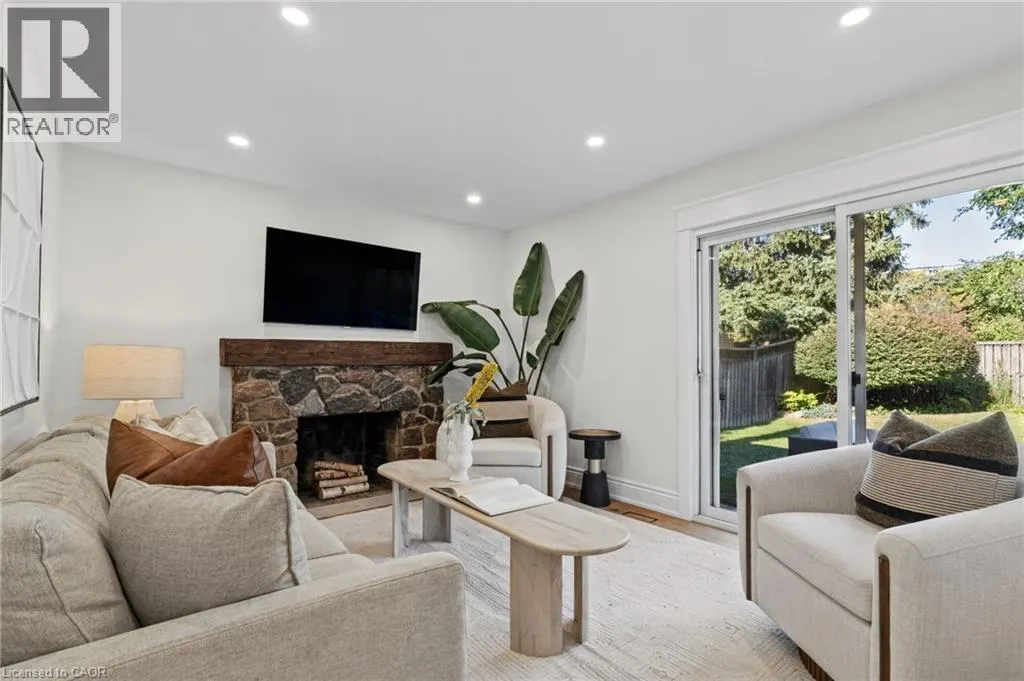 609 CHERRYWOOD Drive