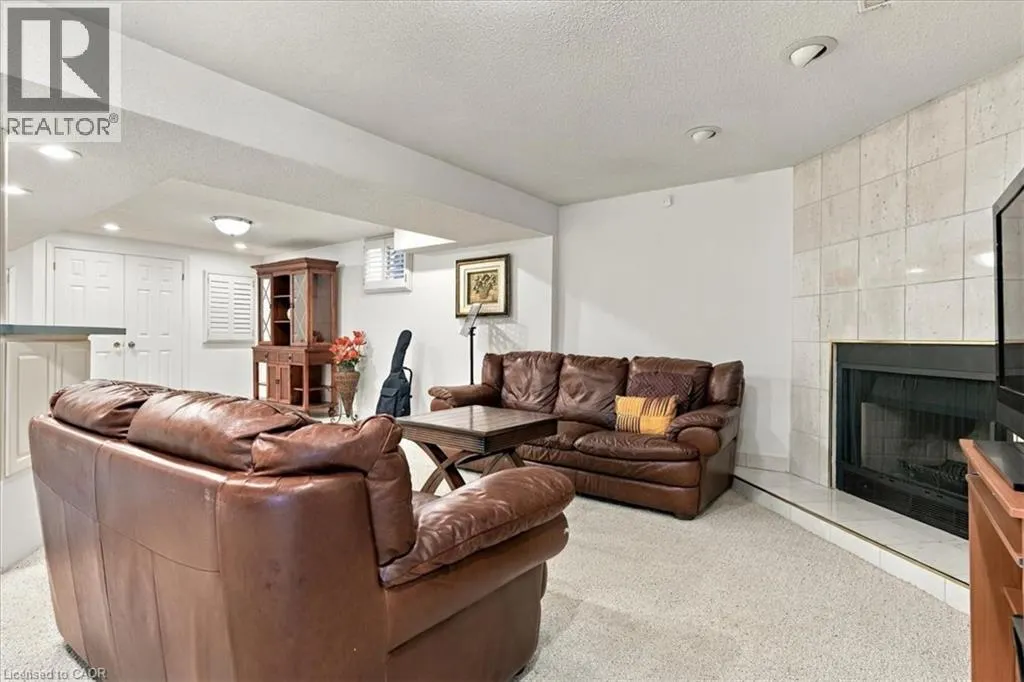 1374 HERITAGE Way Unit# Lower #Lower