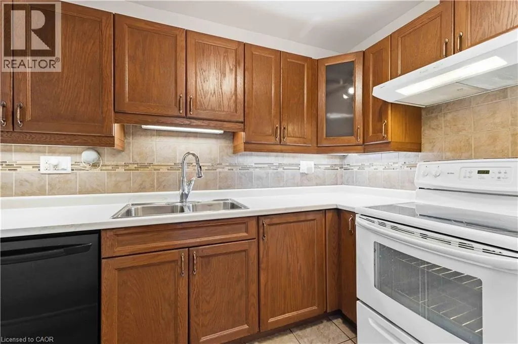 1396 UPPER OTTAWA Street Unit# 27 #27