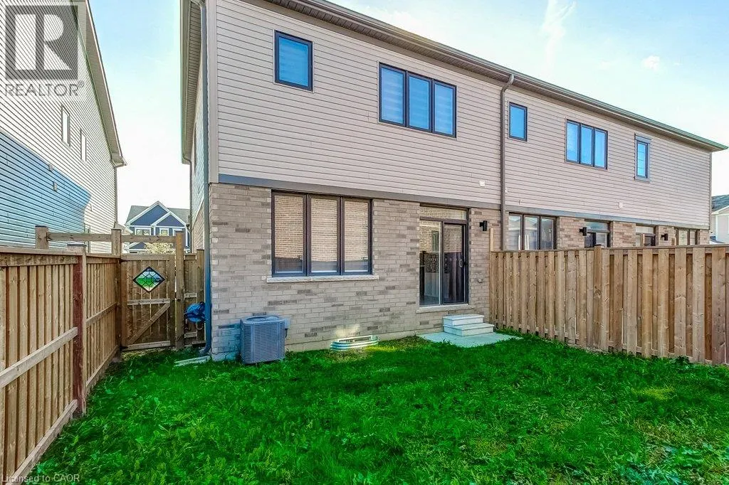 80 OAKTREE Drive